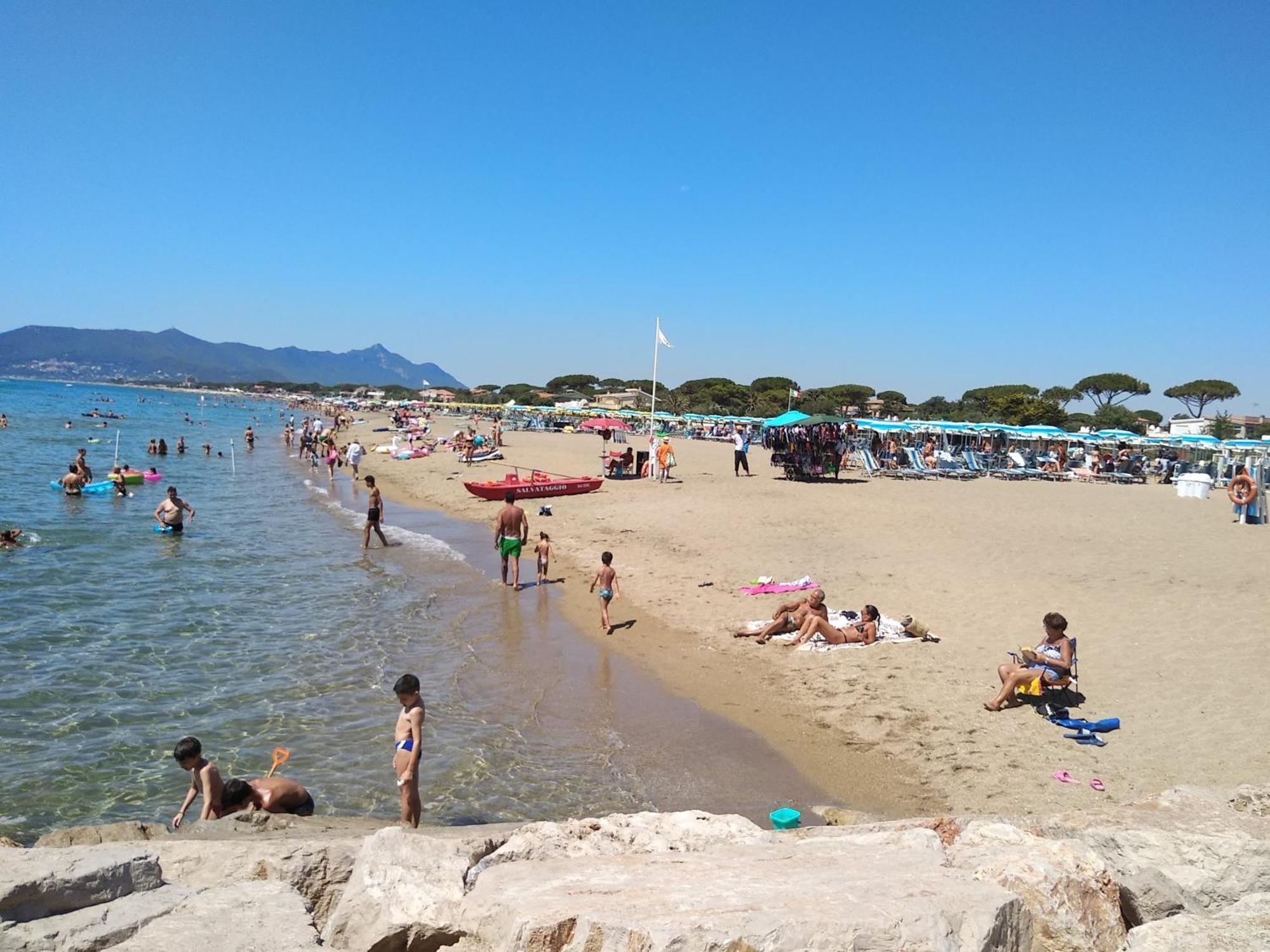 Villa Regina Sul Mare Terracina Exterior foto