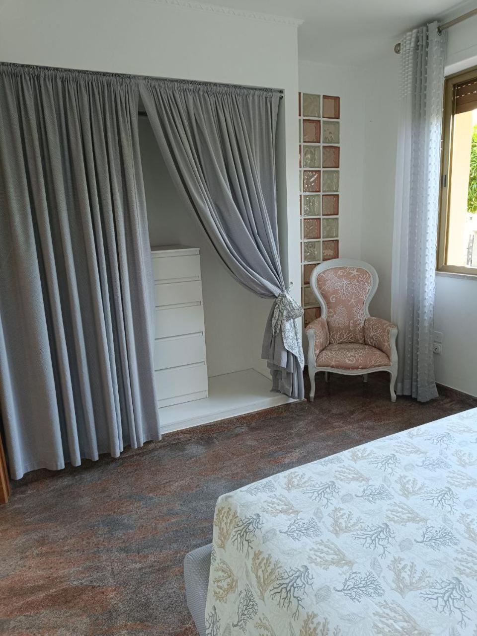 Villa Regina Sul Mare Terracina Exterior foto